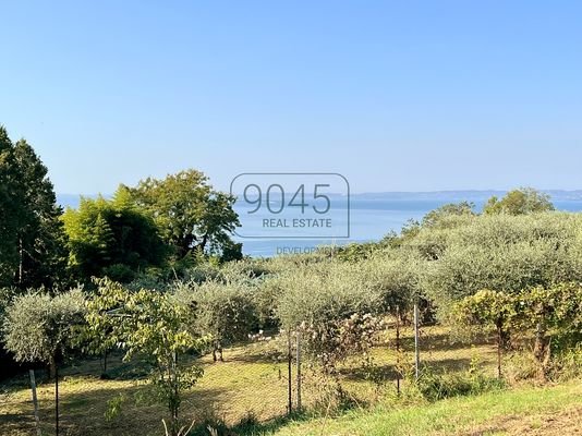 Secret-Sale: Neubauvilla in ruhiger und privilegierter Lage mit Seeblick in Bardolino - Gardasee