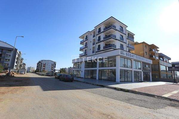 Apartment in a Complex with Pool Near City Hospital in Kepez Antalya