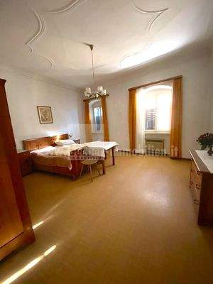 Tramin-Herrenhaus-Termeno-Alto-Adige-Südtirol-Altbau-hohe-Decken-Solai-alti-lusso-esclusivo-exklusiv