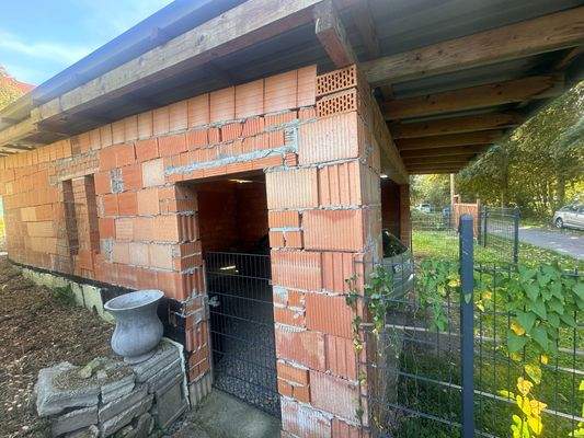 Doppelgarage im Rohbau