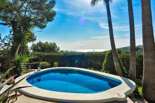 3. Swimming pool with sea views