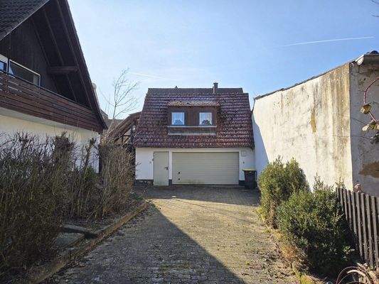 Zufahrt Garage
