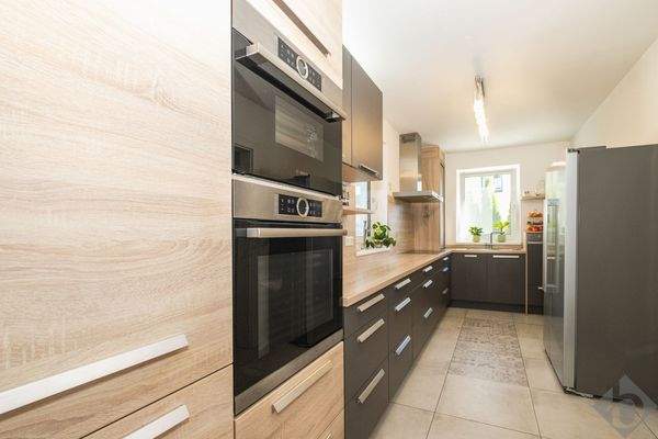 Hochwertige Einbauküche