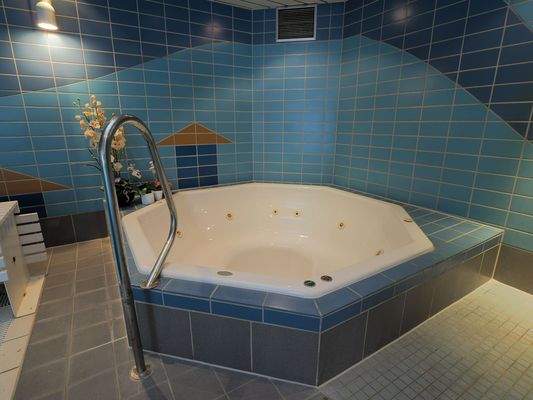 Whirlpool in der Schwimmhalle