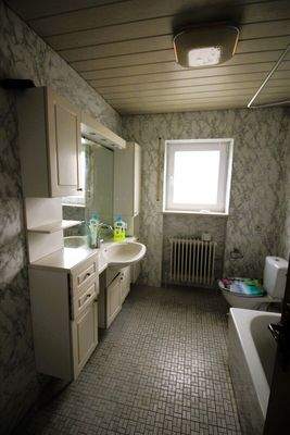 EG Badezimmer mit Wanne