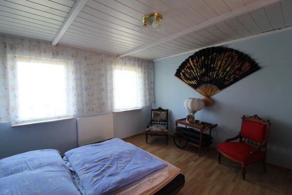 Schlafzimmer DG