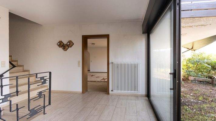 Eingang zur Einliegerwohnung im Hanggeschoss