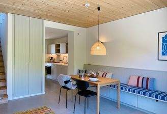 Essplatz mit Blick zur Küche