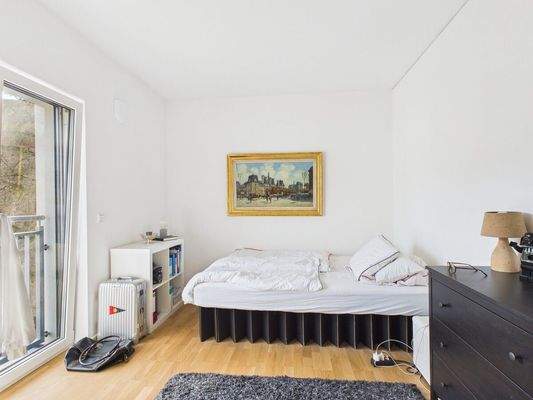 CAM04305G0-PR0029-STILL006