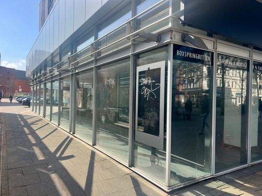 Gewerbefläche Große Bergstraße Schaufensterfront Seite