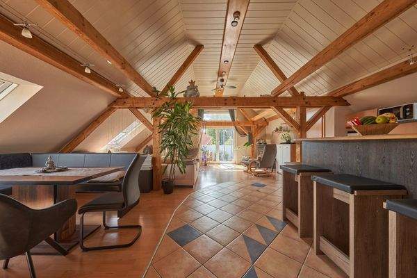 Wohn-, Ess- und Kochbereich