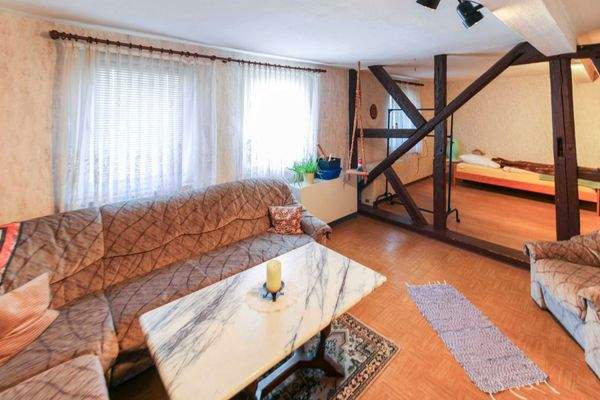 Wohn- Schlafzimmer DG