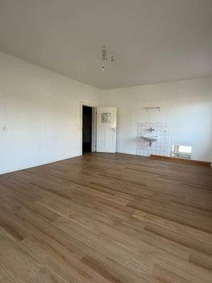 Bahnhofstr. Zimmer 5 Bild 1.jpg