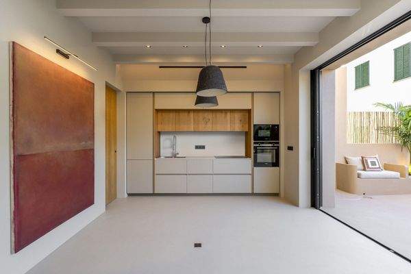 Wohnbereich mit angrenzender Terrasse