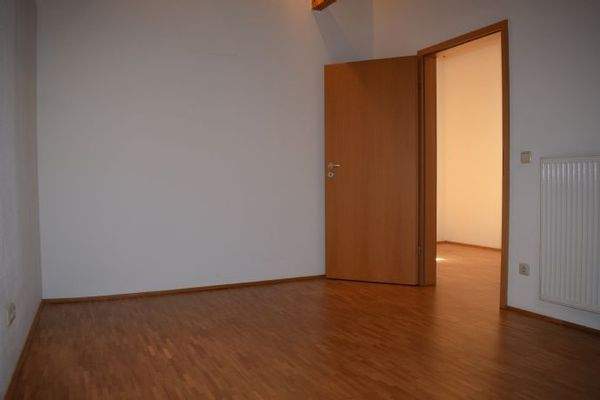 gut stellbares Schlafzimmer