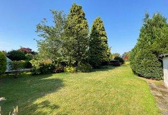 Grundstücksansicht von vorne