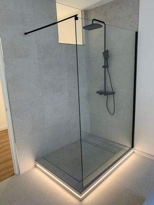 Dusche mit LED