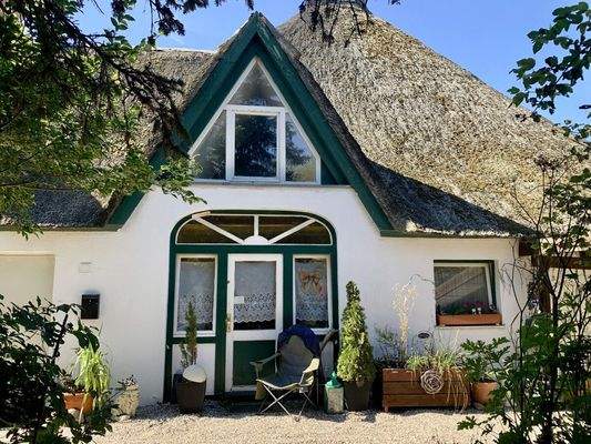 2) Außenansicht 11, Eingang romantisch