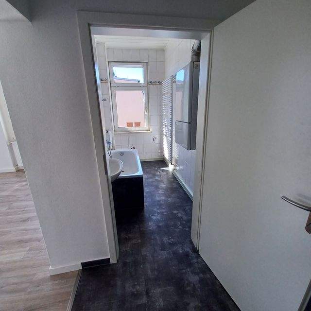 Sehr schöne helle 3 Raum Wohnung Zwickau Marienthal ab sofort zu vermieten - Photo 5