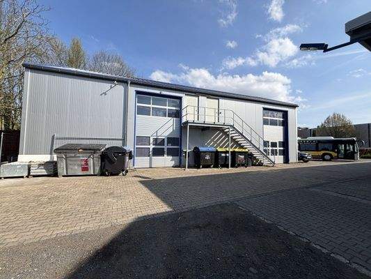 Separate Halle + Garage