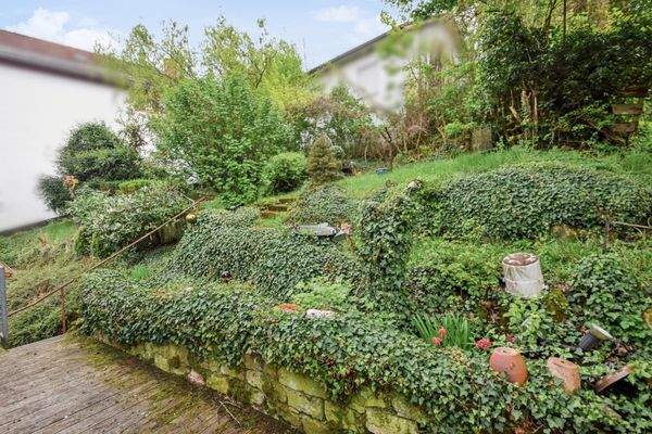 Terrasse und Garten (Wohnung 2)