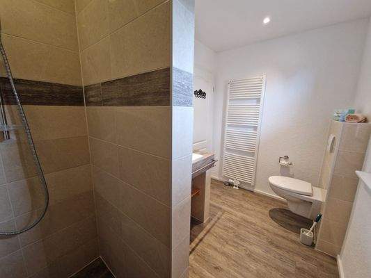 Badezimmer OG Foto2.JPG