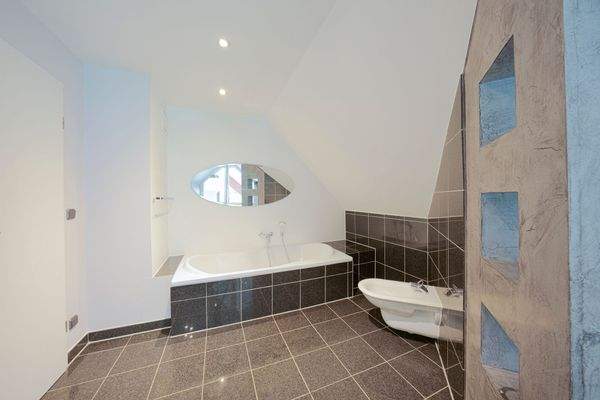 Vollbad mit Doppelwaschtisch