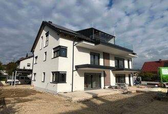 Ansicht Mehrfamilienhaus Elixhausen / Oktober 2025