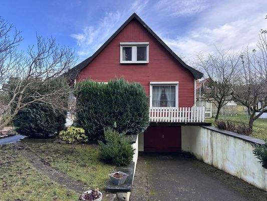 Ansicht west mit Garagenzufahrt