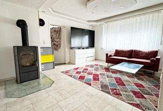 Wohnbereich mit Kamin