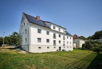 MFH Mallersdorf Außenansicht Rückseite mit Garten