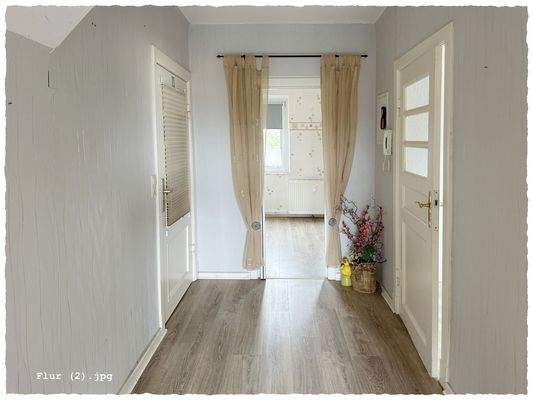 Flur (2)