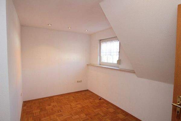 Gäste-/Arbeitszimmer