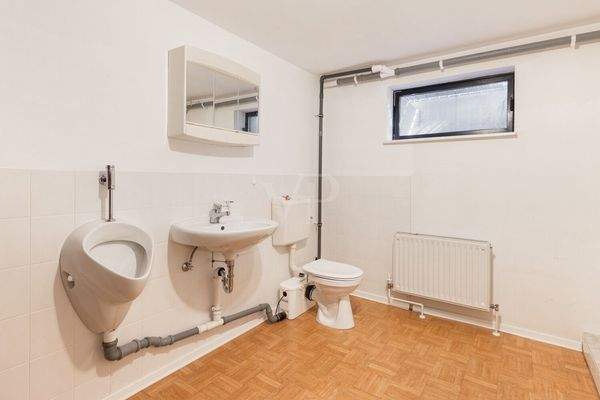 WC im Untergeschoss