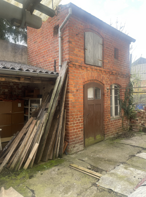 Nebengebäude im Hof