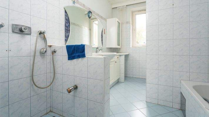 Badezimmer Erdgeschoss