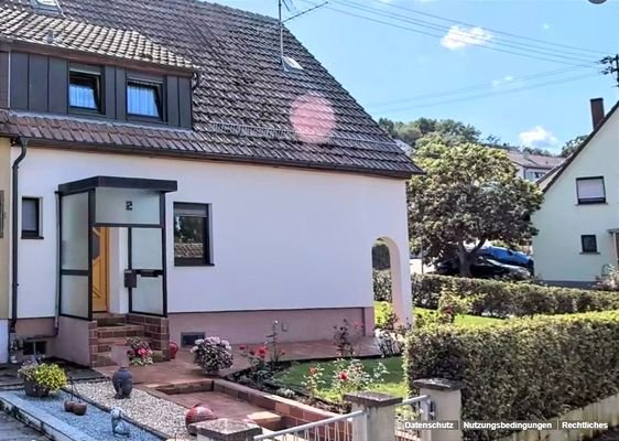 Zugang mit Vorgarten