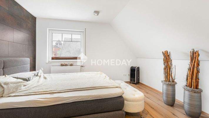 1. OG Schlafzimmer 1