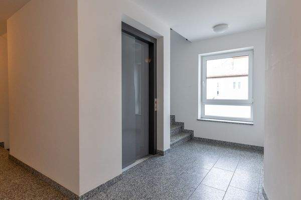 Eine barrierefreie, neuwertige Penthouse-Wohnung in ruhiger, zentraler Lage