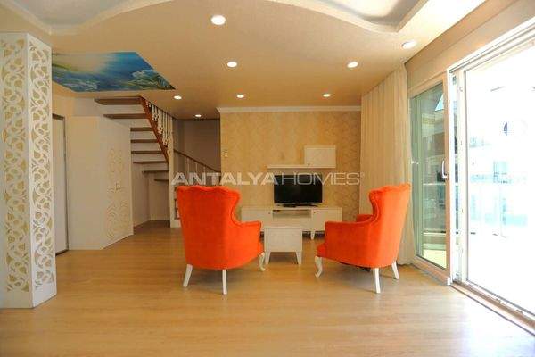 Furnished Pool-View Flat in Antalya Konyaaltı