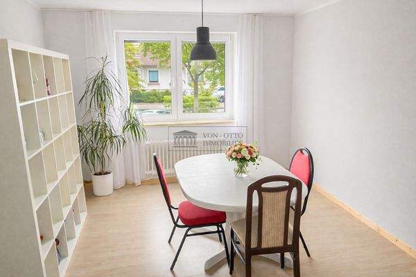 Esszimmer Mit Gartenblick