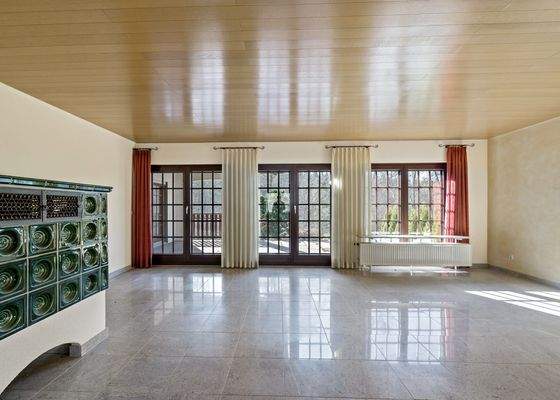 Wohnbereich mit Kachelofen