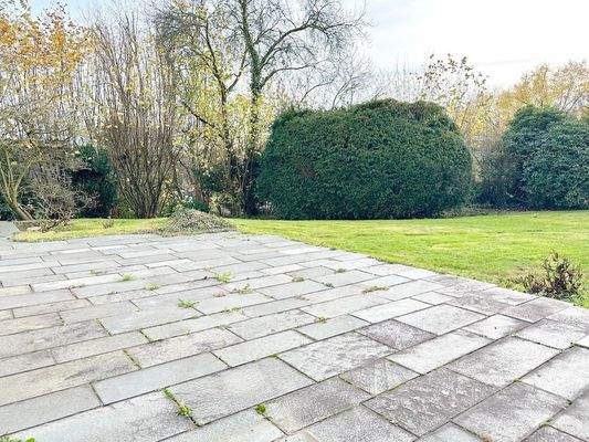 Grundstück 821 m². Mit Südterrasse.