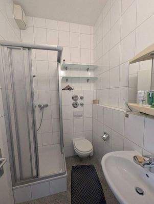 Wohnung Badezimmer.jpg