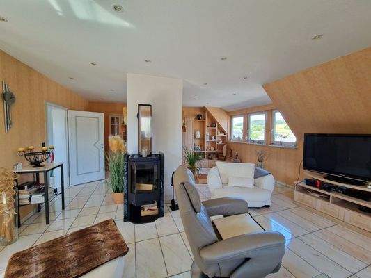 Wohnung 2 - Wohnzimmer - Dachgeschoß