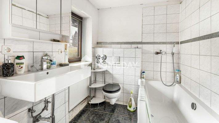 1. OG Badezimmer 1 1