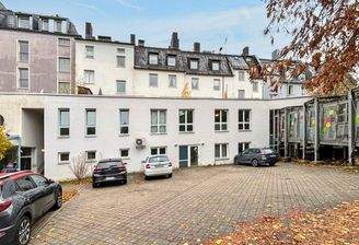 Gebäudekomplex aus 5 Häusern