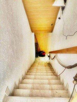 Zugang zum ausgebautem Vollkellergeschoss