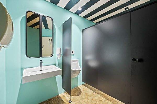 Toilettenanlage Restaurantbereich