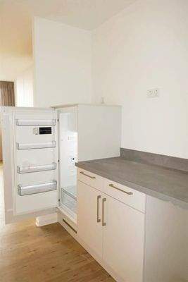 Sideboard mit Kühlschrank